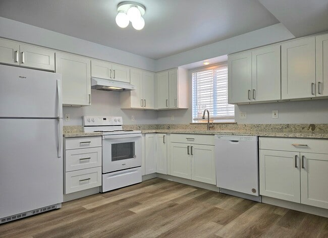 Photo - 7513 59th Dr NE