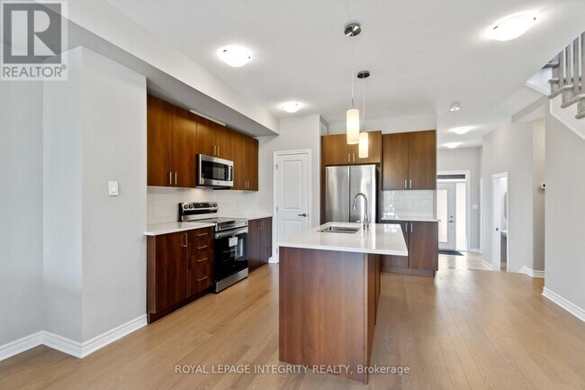 Photo - 634 Fisher St
