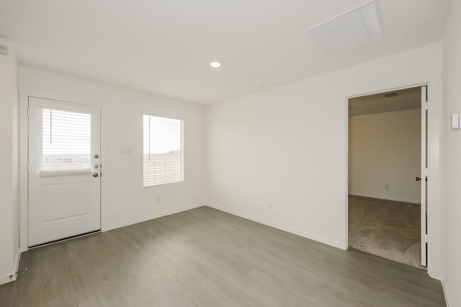 Photo - 10701 Revolver Dr