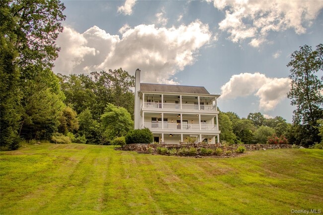 Photo - 14 Ledge Rock Ct