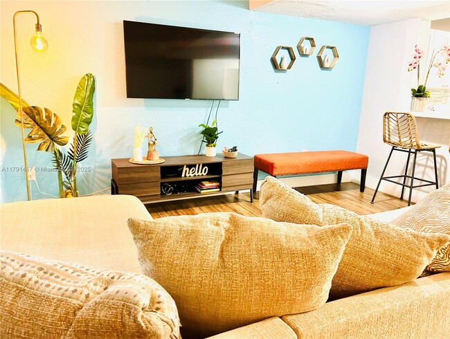 Photo - 1011 NW 7th Ave Townhome
