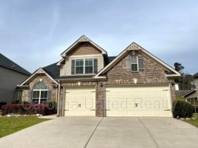 Photo - 220 Kickham Ln