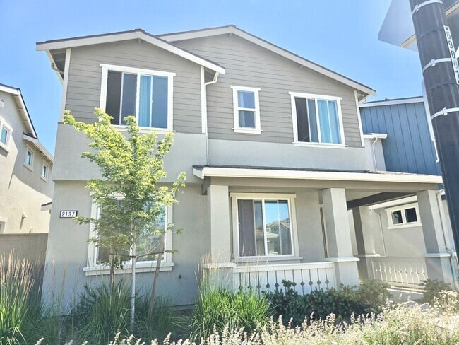 Building Photo - Elegant & Functional – Your Spring Lake Dr... Rental