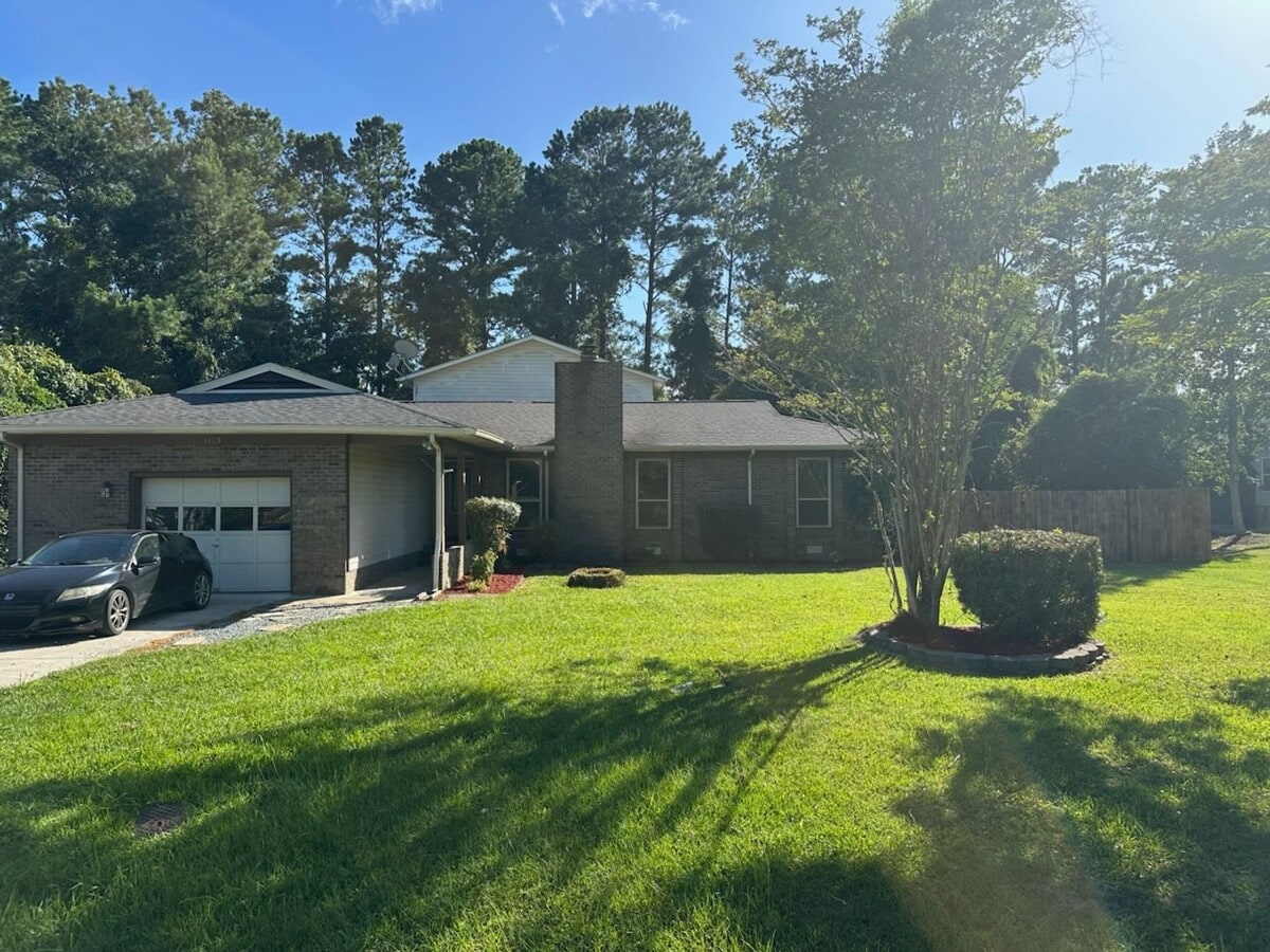 Gorgeous 5 Bedroom, 3 Bathroom Home In Cou... - Gorgeous 5 Bedroom, 3 Bathroom Home In Cou...