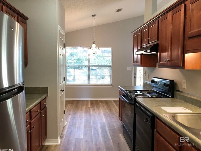 Photo - 9839 Hollowbrook Ave