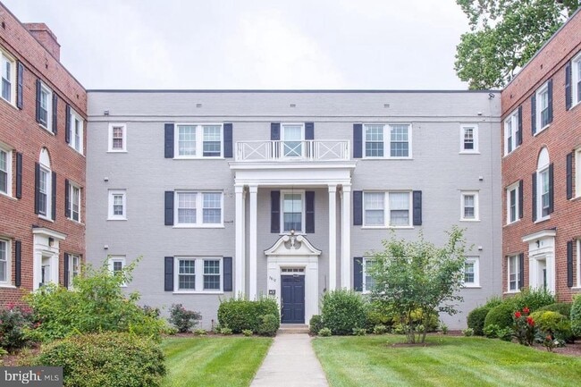 Building Photo - 3812 W St SE Unit 101