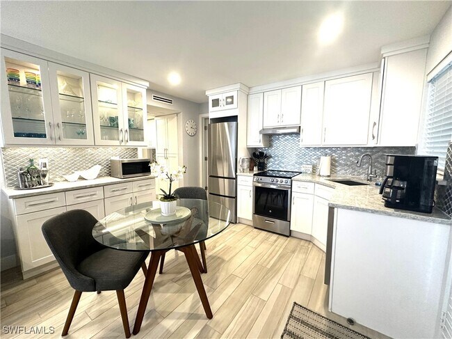 Photo - 175 5th Ave S Unidad 104