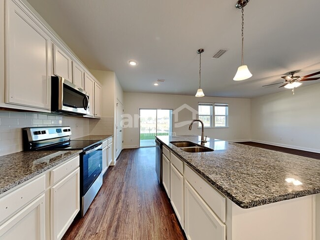 Photo - 47 Olivewood Pl
