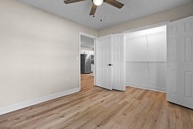 Valley Creek Apartments