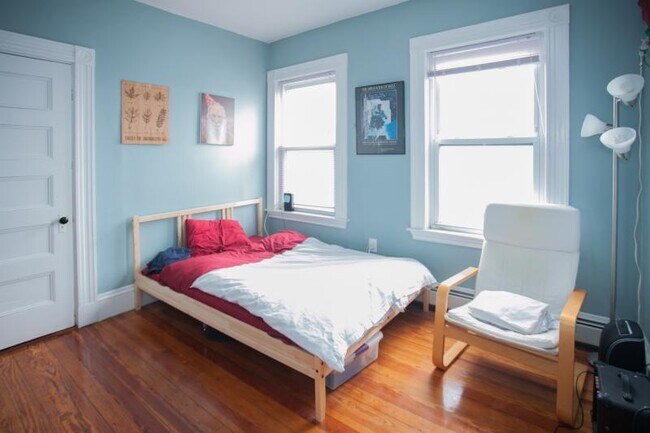 Photo - 173 Rindge Ave Unidad #3R