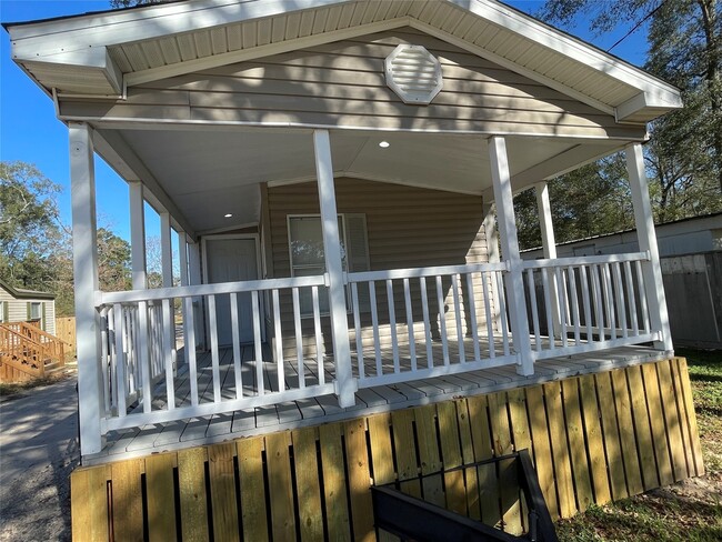 Building Photo - 17881 William Ln