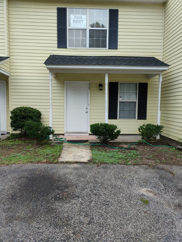 Front porch from driveway - 4725 Bayfield Dr (North Charleston, SC)