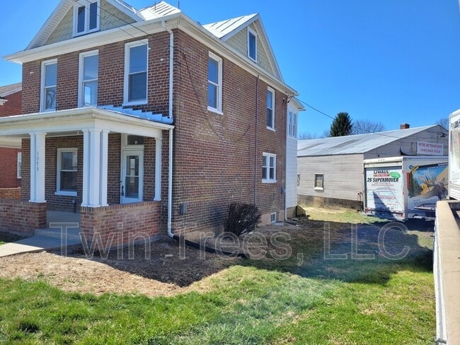 Photo - 1073 Chicago Ave