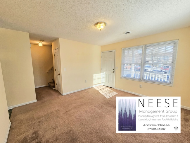 Photo - 640 Wyndale Rd