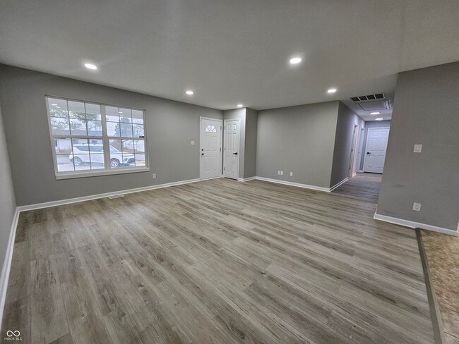 Photo - 3534 Hunt St