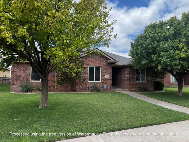 Building Photo - Stunning 3 Bed, 2 Bath Home in Sunridge Subdivision