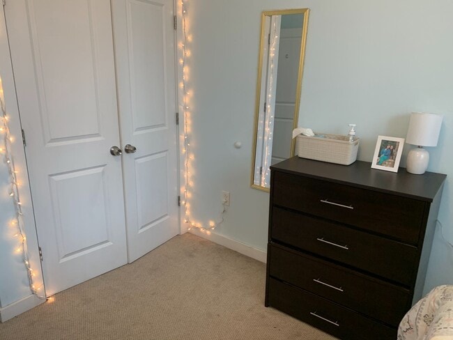 Building Photo - 1537-1541 W Seybert St