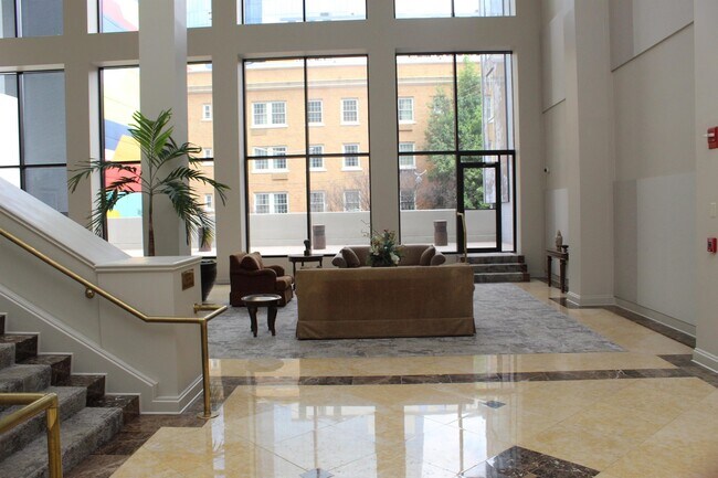 Photo - 1280 W Peachtree St NW Unit 1011