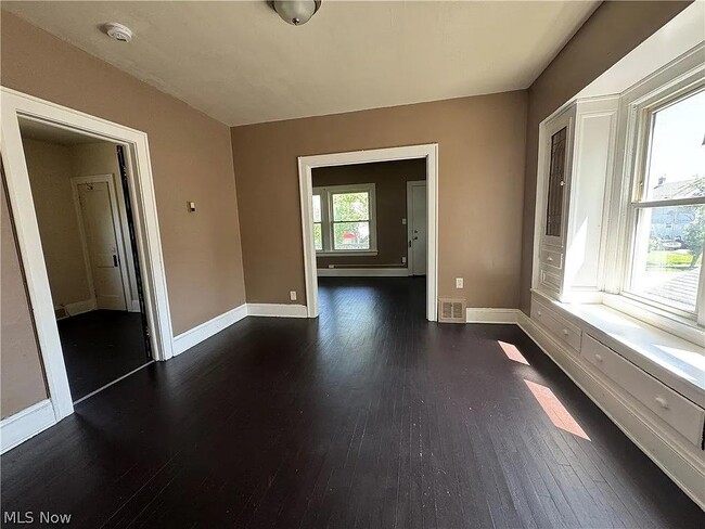 Photo - 13214 Svec Ave