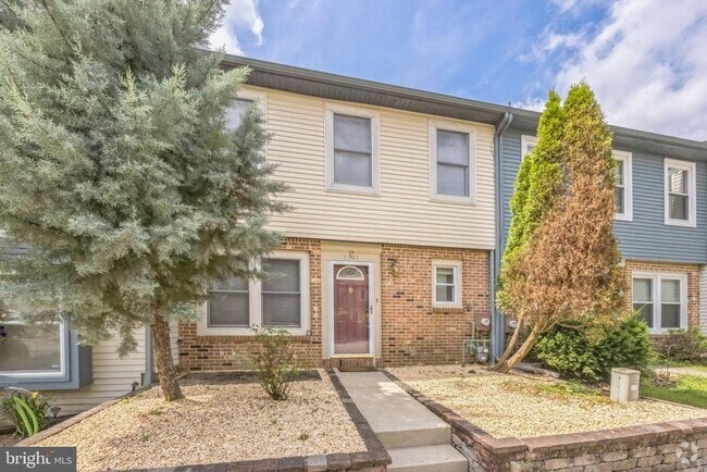 Building Photo - 5503 Red Haven Dr Rental