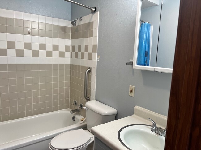 Bathroom - 135 Popo Agie St Unit 3