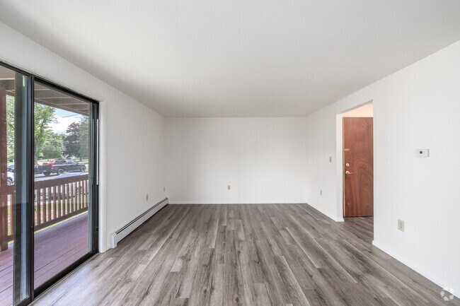 2BR, 1BA - 862SF - Living Room