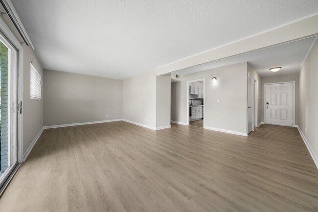 Photo - Monarch Apartments