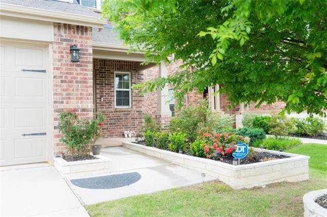 Photo - 415 Grenada Lk Dr