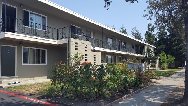 Carmel Plaza Apartments