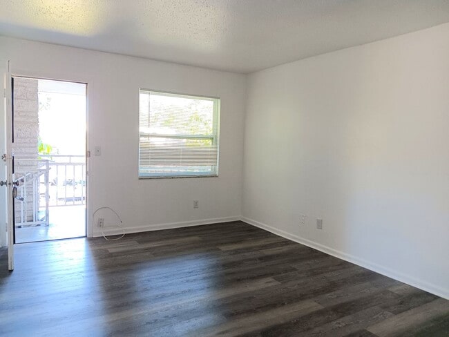 Photo - Nice, renovated one-bedroom near 4th St co...