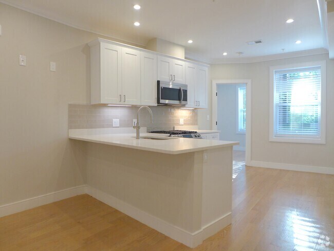 Building Photo - 164 Kelton St Unit 6 Rental