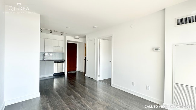 Photo - 120 Varna Dr Unit 919-120 Varna Dr, North Y