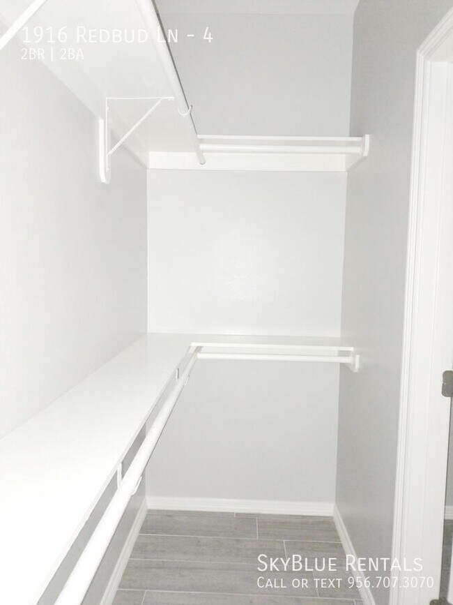 1916 Redbud Ln Unit 4