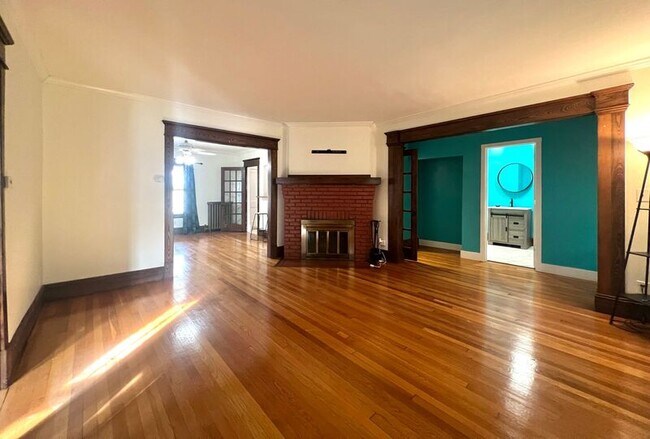 Photo - 672 Sumner Ave