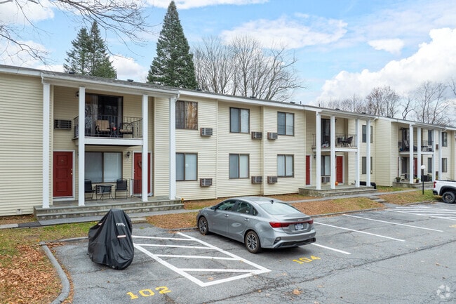 Photo - Woodbury Gardens