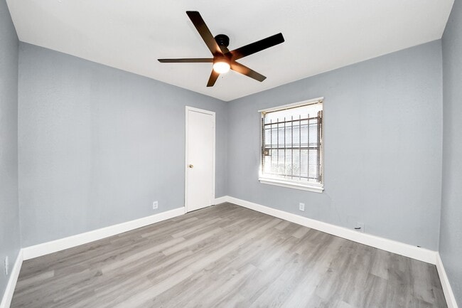 Photo - 5606 Elmlawn Dr