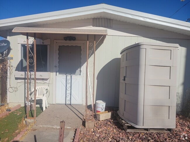 Building Photo - 332 Lake Rd Unit 332 Lake Road Cottage Rental