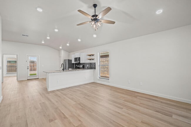 Photo - 2013 Cottonwood Ave