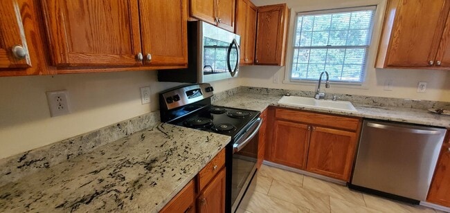 Photo - Beautiful Home Available for Rent in Charlotte, NC in Carmel Area
