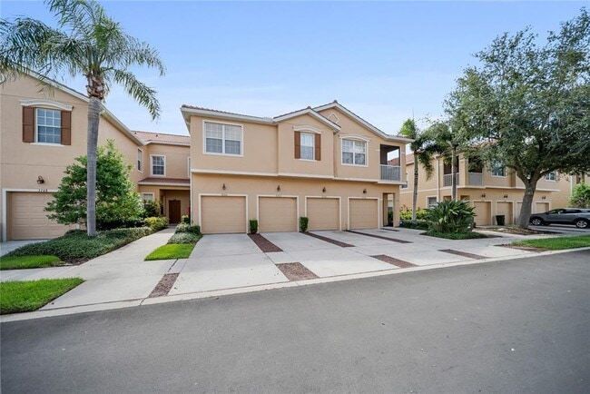 Building Photo - 3760 Parkridge Cir Unit 23-204