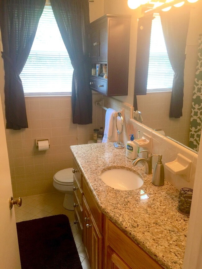 Full bath with walk in shower - 304 Lauderdale Rd