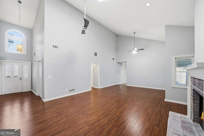 Photo - 4663 Calumet Cir NW