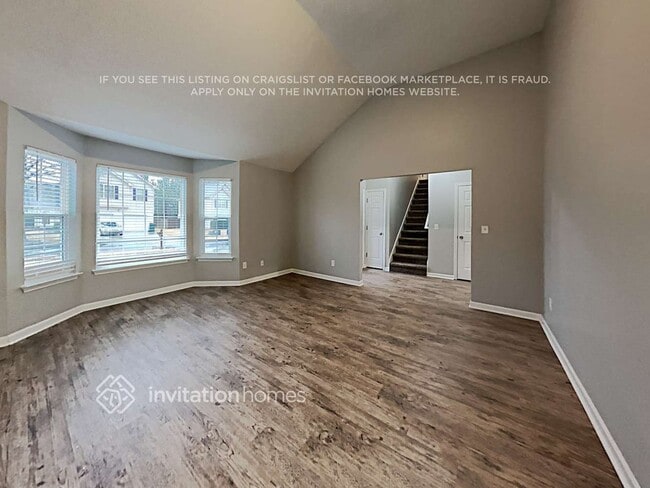 Photo - 3913 Arabian Way SW