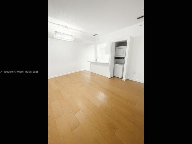 Photo - 1242 Drexel Ave Unidad 103