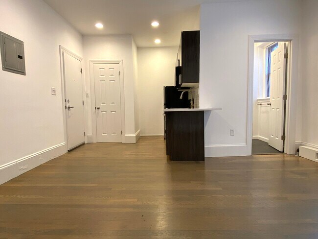 Photo - 11 Queensberry St Unit 21