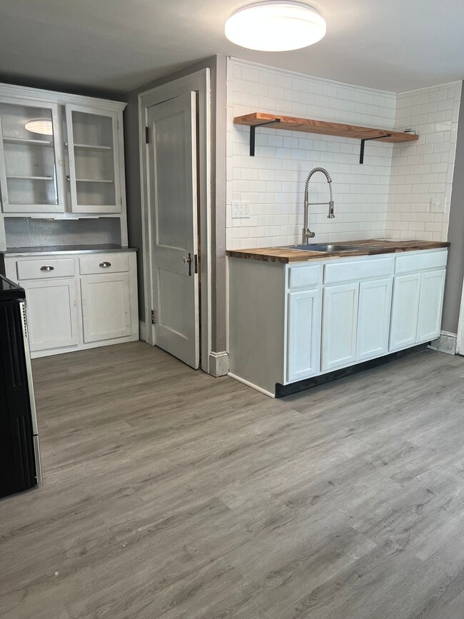 Photo - 26 Saint Johns St