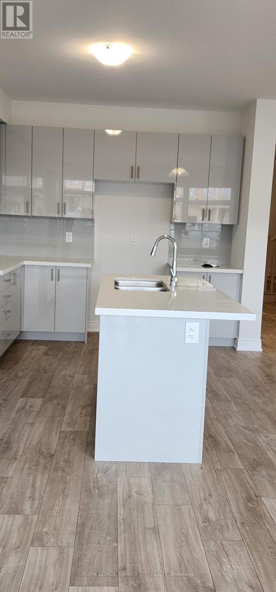 Photo - 651 Pollock Grv