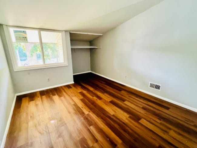 Photo - 8884 N 95th St Unidad J