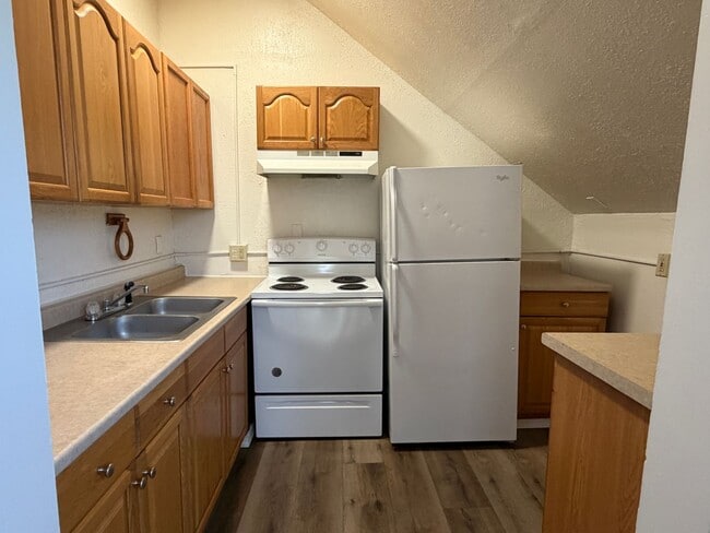 Photo - 2920 NE Riverside Ave Unit 204