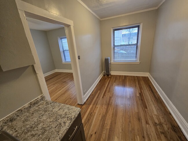 Photo - 3412 W Montrose Ave Unit 106